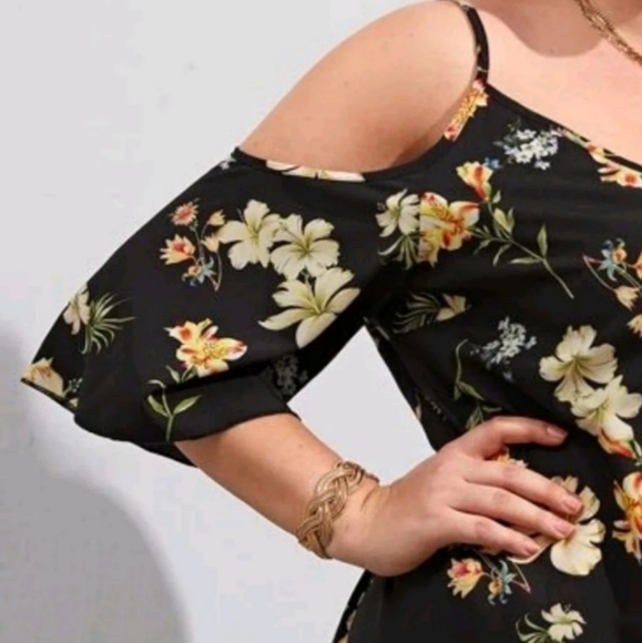 Off-Shoulder Dress - Picture 2 of 5